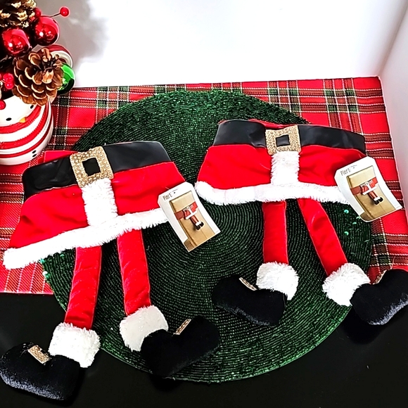 Pier 1 Chair Decor 🎅 SANTA Set of Two - Picture 1 of 6